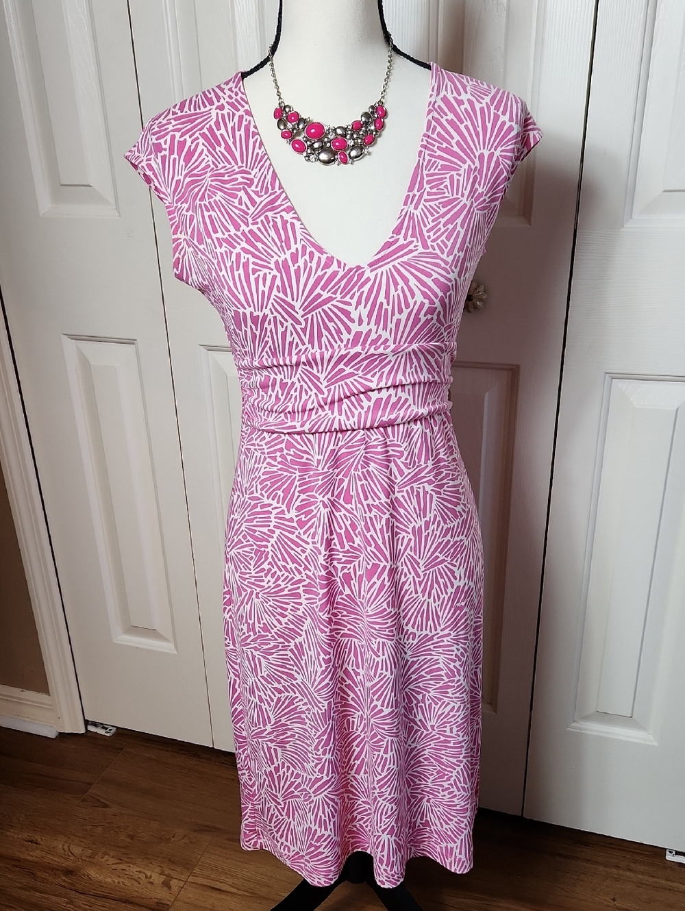 BCBGMaxAzria Pink and White V-Neck Midi Dress